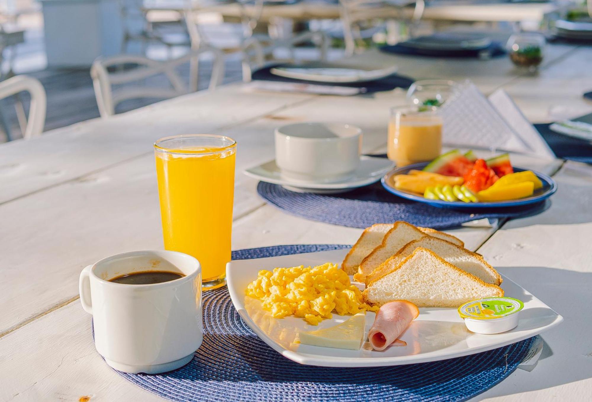 Marine Beach Club & Hotel By Tequendama เตียราบอมบา ภายนอก รูปภาพ